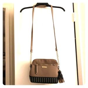 Madden Girl crossbody handbag. Tan and black
